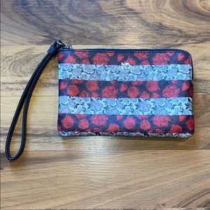 COACH Corner zip wristlet Rose Queen stripe new